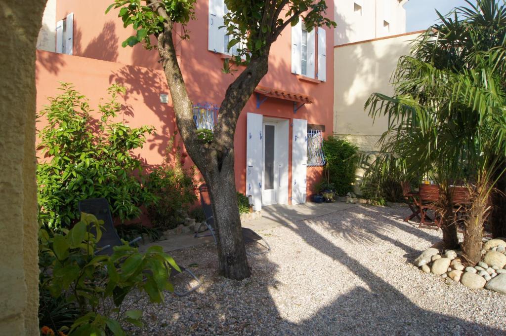 L'Orangeraie Bed & Breakfast Elne Eksteriør bilde