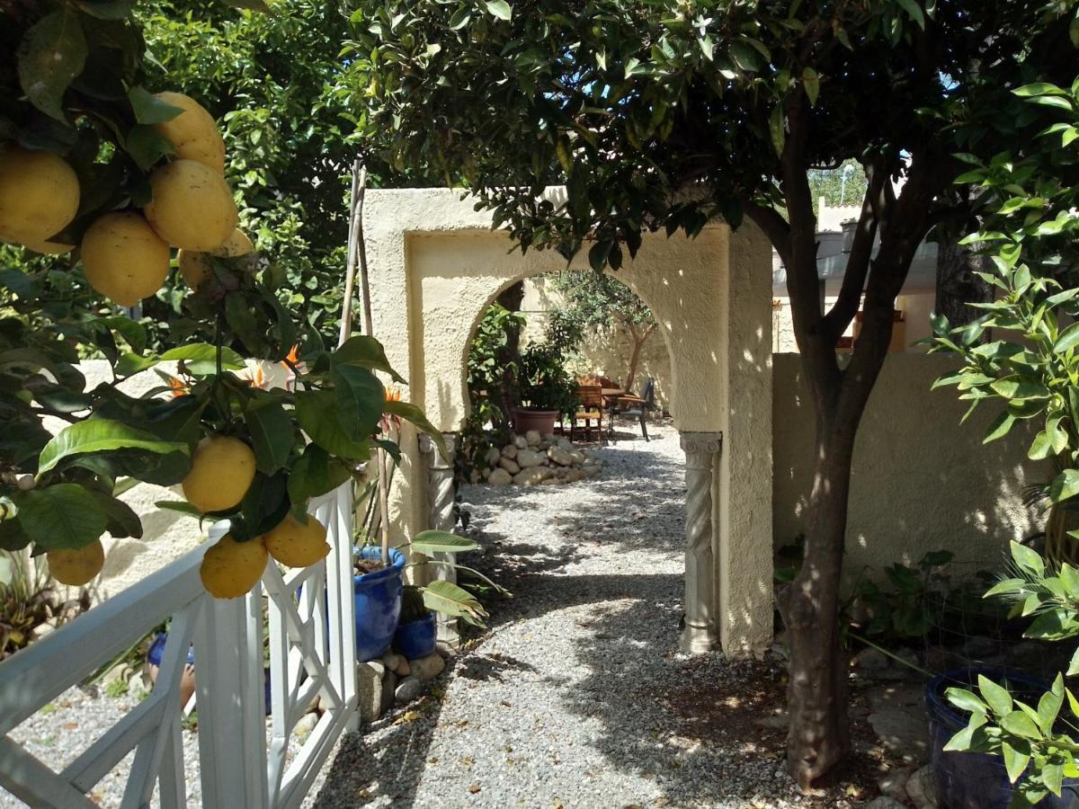 L'Orangeraie Bed & Breakfast Elne Eksteriør bilde